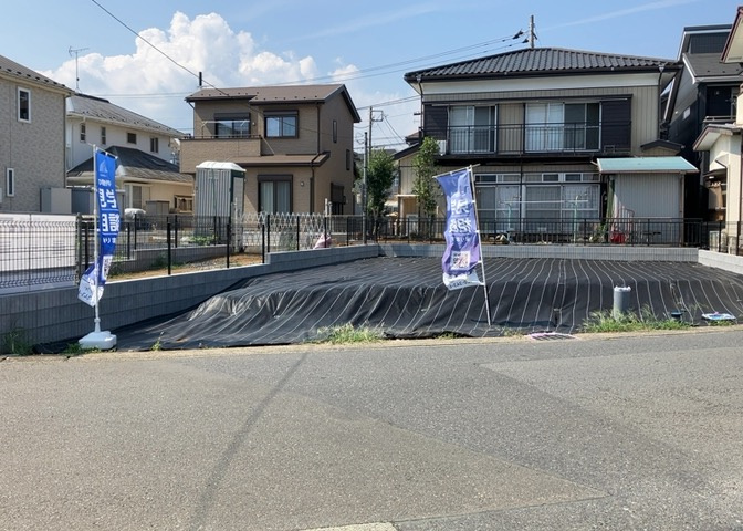 人が暮らすうえで日光は大切な要素となります。日当たりの良さは譲れないポイントですね。併せて近くに大きな建築物の建築予定がないか、あるいはそれが可能な土地が近くにないか事前に確認することもお勧めします。
