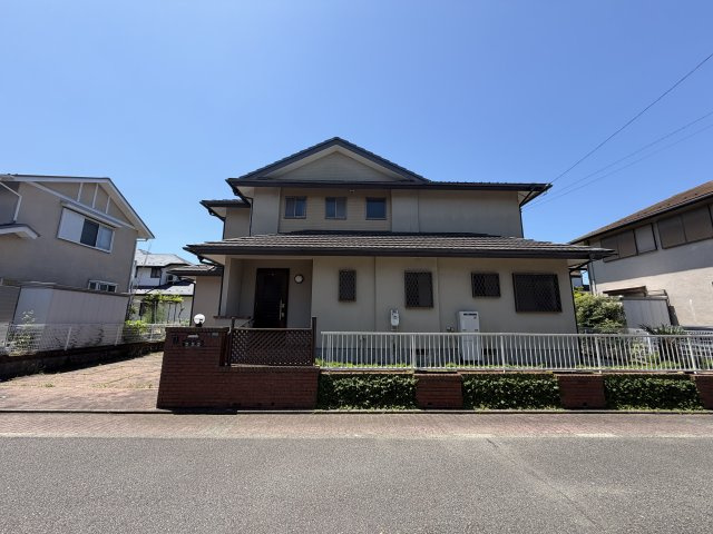 外壁・屋根塗装前です。