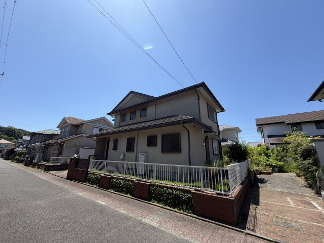外壁・屋根塗装前です。
