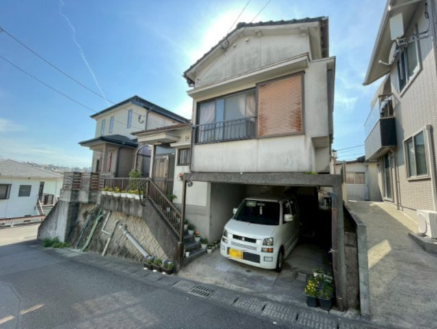 堀車庫の上に寝室