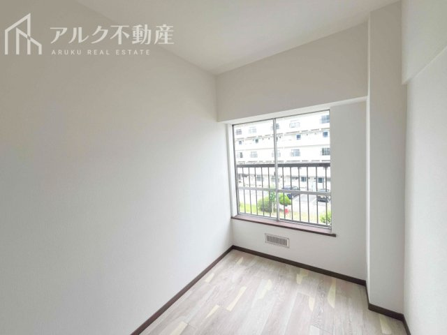洋室内装