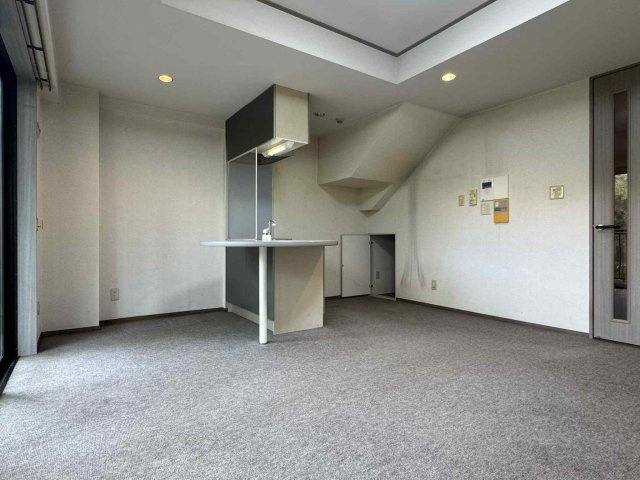 20年以上使用されているお部屋なので、リフォームを前提にご覧ください