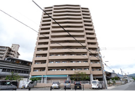  上質リフォーム Jcity古市駅前の外観