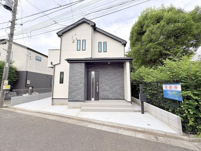 第一種低層住居専用地域につき住環境の良さが魅力。