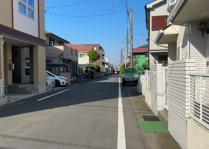 桜や紅葉の名所に出かける人は多いと思いますが、家にいながら季節の移ろいを感じる生活を送りませんか？リビングや窓から見える景色が生活を彩るワンポイントに！現地から見える景色を堪能してみては如何でしょう。