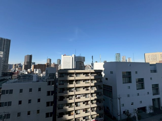 【物件からの眺望】6階ですが周辺に高層建築物がないため、抜けた眺望が満喫可能☆