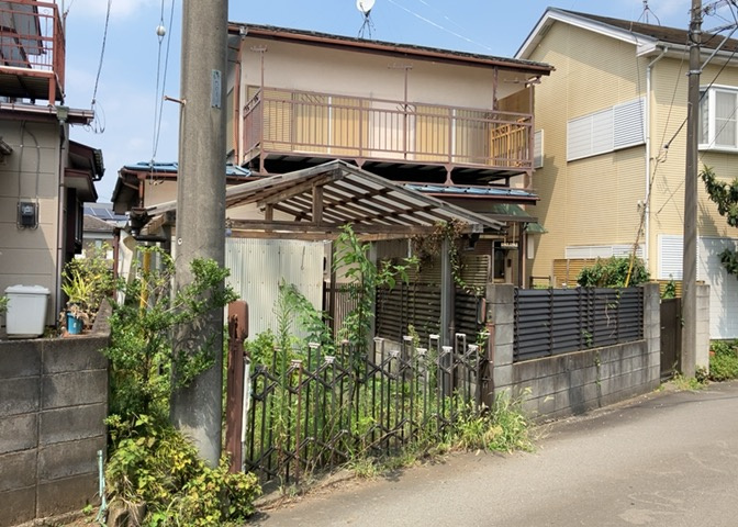 物件の詳細については、現地を見てわかること以外に、役所や法務局などで調べないとわからないことがあります。そのため、現地に行く場合は、もしこの物件を買ったらどのような生活ができるかをイメージしましょう。
