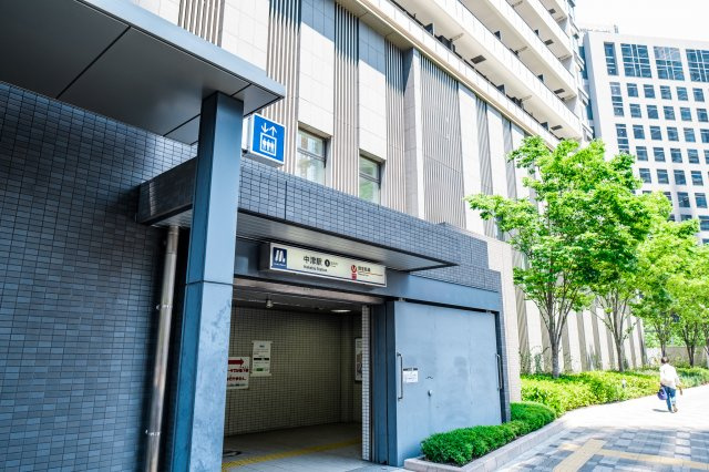 【周辺】大阪の主要線、大阪メトロ御堂筋線の『中津』駅直上♪