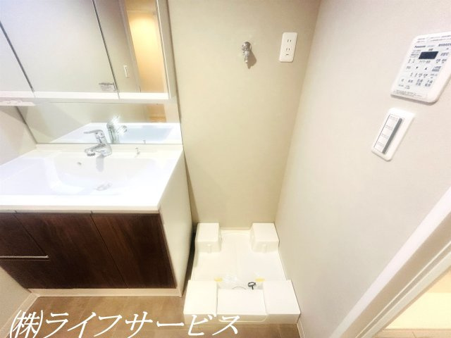 洗濯パン／湿気がこもりにくいかさ上げタイプです！