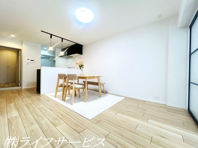 ＬＤＫ／南西向き！リフォーム済につきすぐのご入居が可能！ペットと一緒に暮らせるマンションです！