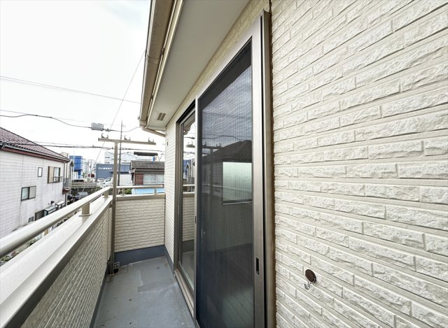 通りから洗濯物が見えにくいので家族のプライバシーも守れます。