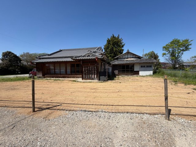 ★広いお庭で家庭菜園やガーデニング、お子様の外遊びやペットとの時間、BBQなど楽しみは無限大(^^)