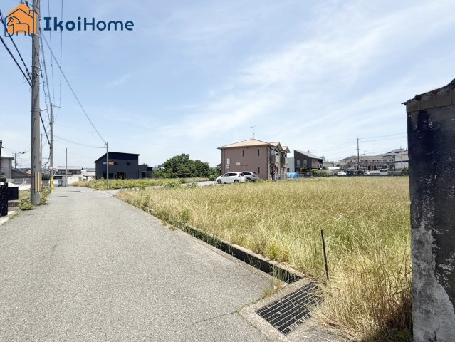 ●年中無休：当日予約可●前面道路との高低差がなく、入出庫も楽々安心。