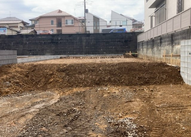 物件の詳細については、現地を見てわかること以外に、役所や法務局などで調べないとわからないことがあります。そのため、現地に行く場合は、もしこの物件を買ったらどのような生活ができるかをイメージしましょう。