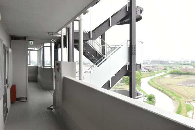 11階部分・南東・南西角住戸で陽当たり通風眺望良好！大切なペットと暮らせるお住まいです(細則有)！