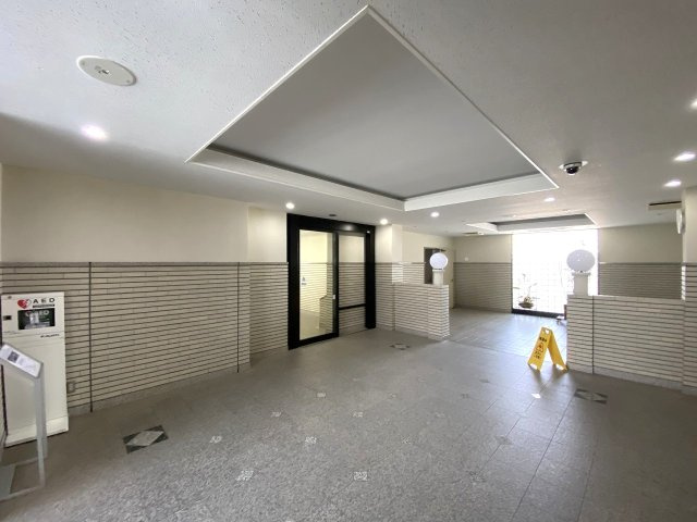 エントランス中