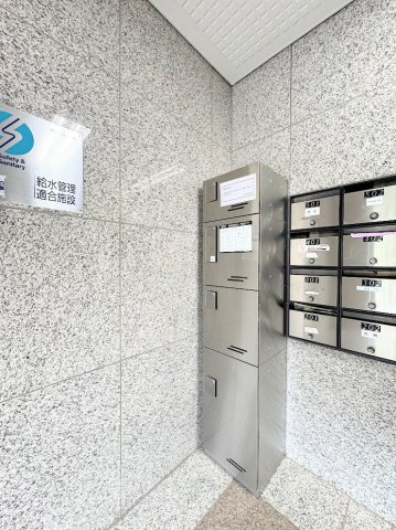 ◆宅配ボックスがあれば、外出中はもちろん在宅中でも手が離せないときなどにお荷物の配達が完了。