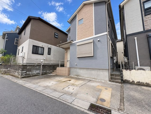 全居室に収納がある3LDK・畳コーナー・小屋裏収納付き、収納豊富で住空間すっきり！外からの視線を気にせず、ゆったりくつろげる2階リビングです！詳細資料やご見学予約もお気軽にお問い合わせください！