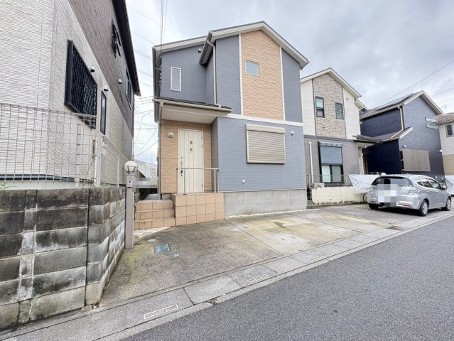全居室に収納がある3LDK・畳コーナー・小屋裏収納付き、収納豊富で住空間すっきり！外からの視線を気にせず、ゆったりくつろげる2階リビングです！詳細資料やご見学予約もお気軽にお問い合わせください！