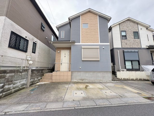 全居室に収納がある3LDK・畳コーナー・小屋裏収納付き、収納豊富で住空間すっきり！外からの視線を気にせず、ゆったりくつろげる2階リビングです！詳細資料やご見学予約もお気軽にお問い合わせください！