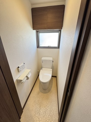 ゆったりとした空間のトイレです♪