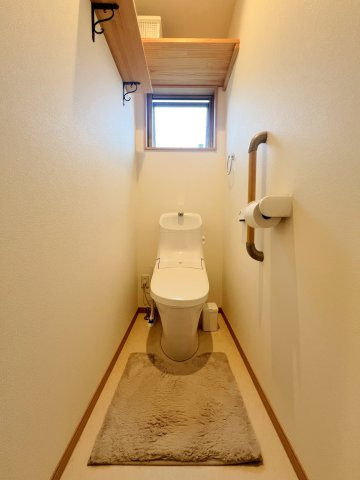 トイレはスマートな空間で、洗練された雰囲気を感じます。