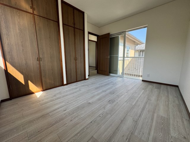 約6帖の洋室は使い勝手がよく、子供部屋にも最適です。
