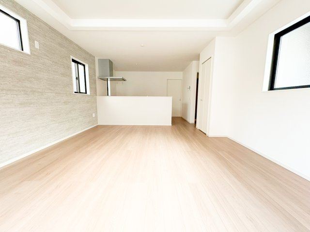 ネットで簡単◆見学予約【まずはお気軽に見学予約・資料請求をクリック】
