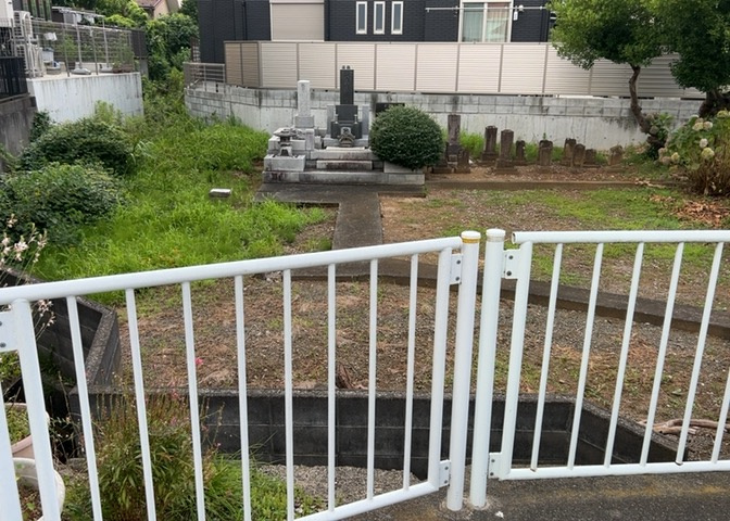土地を買う際、住む地域の自治体や福祉の補助制度にも注目してみましょう。子供や老人の医療補助やゴミ出しのルールなど、自治体によってルールに大きな違いがあるため、暮らしやすい土地で判断するとよいでしょう。