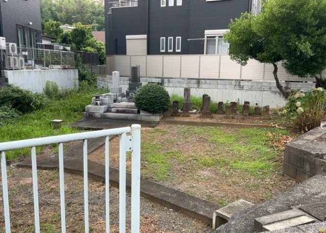人が暮らすうえで日光は大切な要素となります。日当たりの良さは譲れないポイントですね。併せて近くに大きな建築物の建築予定がないか、あるいはそれが可能な土地が近くにないか事前に確認することもお勧めします。