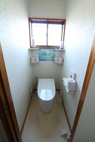 ゆったりとした空間のトイレです