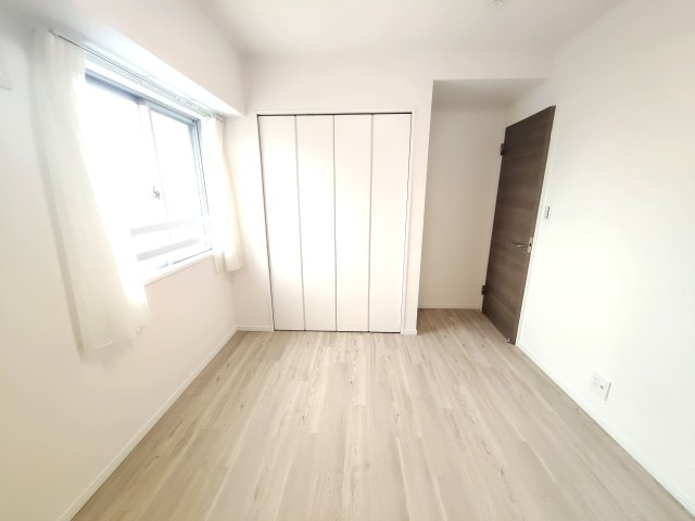 日当たりの良い洋室です。