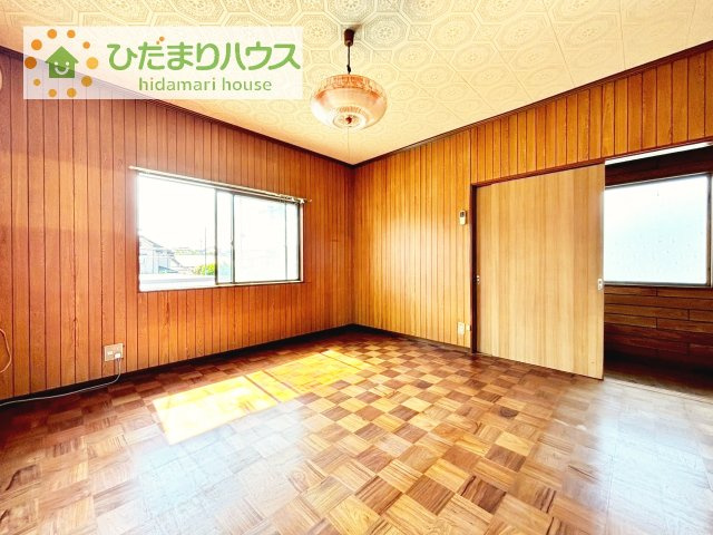 大きなベッドを置いても余裕の広さの主寝室♪♪