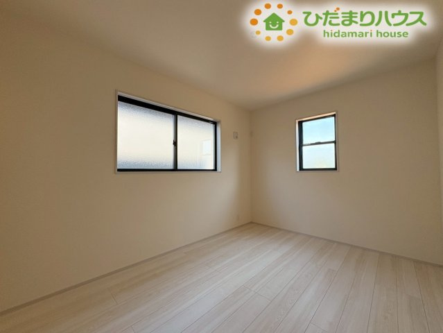 使い勝手の良い、シンプルな洋室です。クゲストルームや趣味の部屋など、家族の好みに合わせて様々な用途で活用できます♪