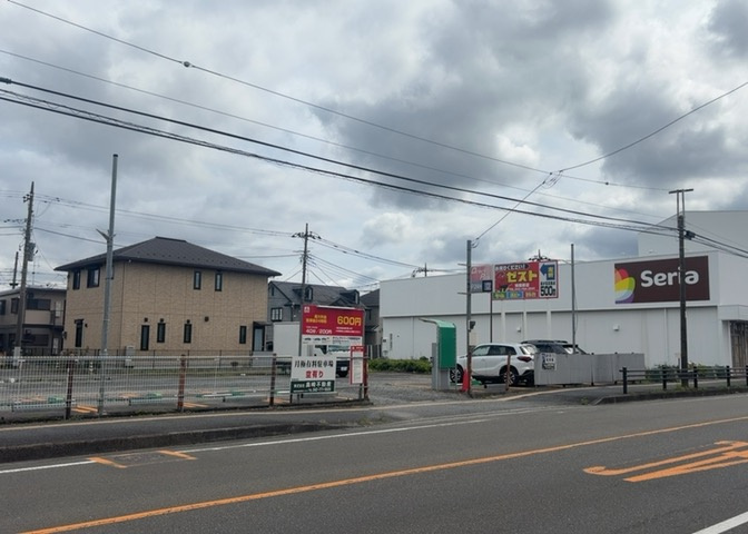 眺望を気にして物件を探す場合、前面に建物が建っていないか現地で確認しましょう！前面に建物があると景色はもちろん、日当たりや風通しにも影響が出てきます。住んだ時のことを想像しながら現地見学をしましょう。