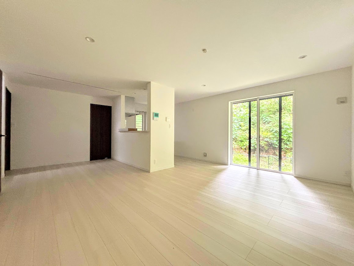 ◆家族で食卓を囲むダイニングスペースと、ソファでゆったりくつろぐリビングスペースがしっかり区切られているので家具の配置や用途を使いわけしやすいです。