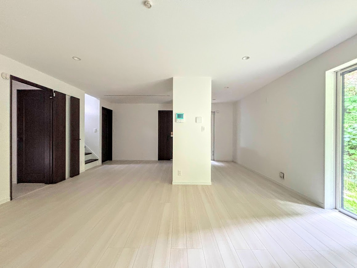 ◆一家だんらんのスペースとなるＬＤＫ。窓から明るい光が差し込み、思わず家族の会話も弾む快適な空間。