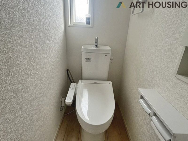 【相模原市中央区星が丘　中古戸建のトイレ】