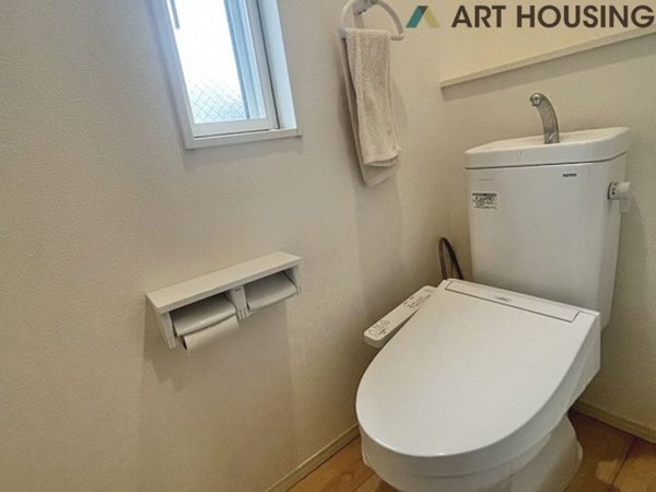 【相模原市中央区星が丘　中古戸建のトイレ】