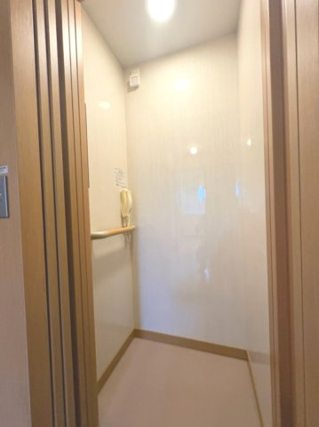 【ホームエレベーター】　ホームエレベーター付き！上下階の移動も快適♪