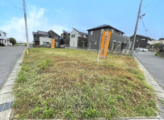 敷地約58坪、南道路に面した角地で陽当たり良好！閑静な住宅街♪