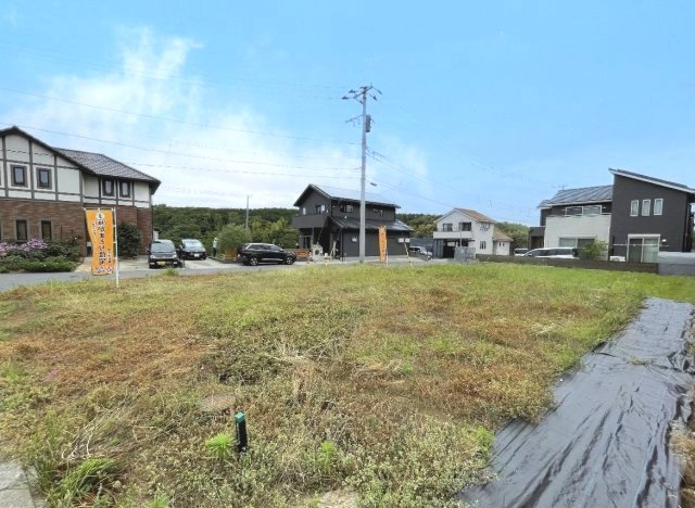 敷地約58坪、南道路に面した角地で陽当たり良好！閑静な住宅街♪