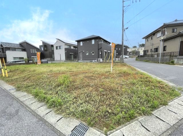 敷地約58坪、南道路に面した角地で陽当たり良好！閑静な住宅街♪