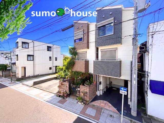 前面道路含む現地写真です