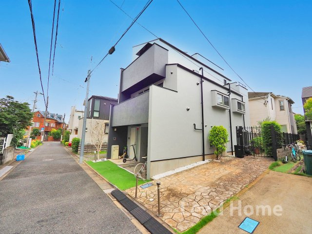 穏やかな住宅街に位置する安心の立地です！