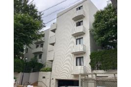 イースタンホームズ若林の外観