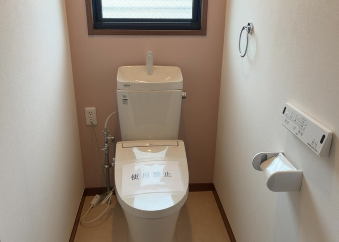 トイレは大きさや形、機能、抗菌性などが異なる多種多彩なタイプが各メーカーから出ています。それぞれに良さがあるため、事前にどういったタイプのトイレがいいのかをご家庭内で決めて、内見に行くといいでしょう。