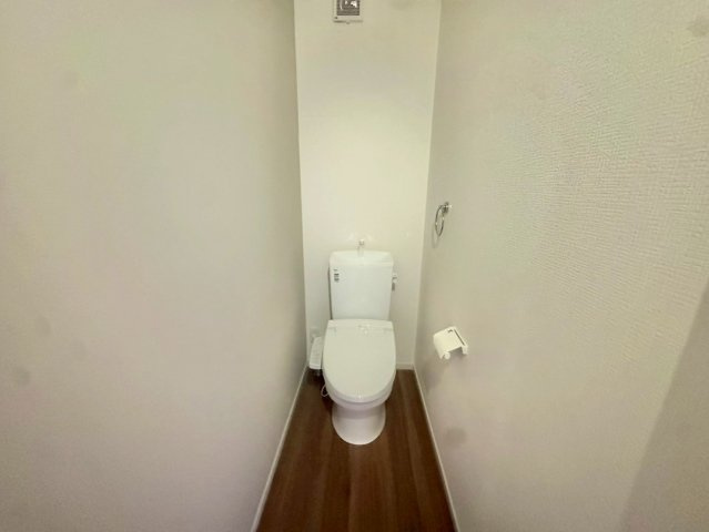 清潔感とうれしい機能性を兼ね備えた、使いやすいシャワートイレ