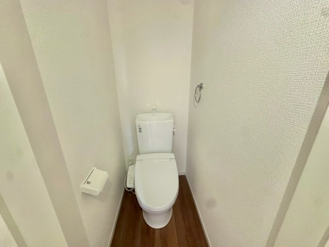 清潔感とうれしい機能性を兼ね備えた、使いやすいシャワートイレ