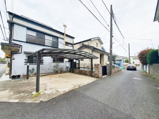 小学校まで徒歩4分　お子様のいるご家庭も安心